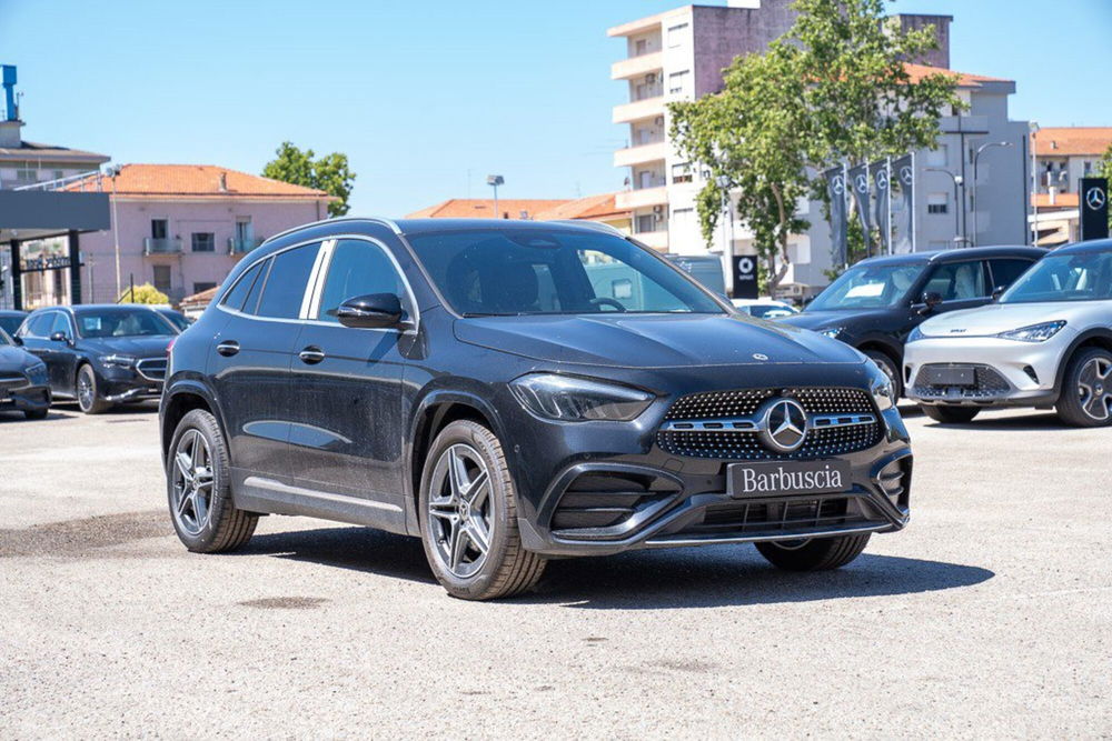 Mercedes-Benz GLA SUV nuova a Pescara (3)