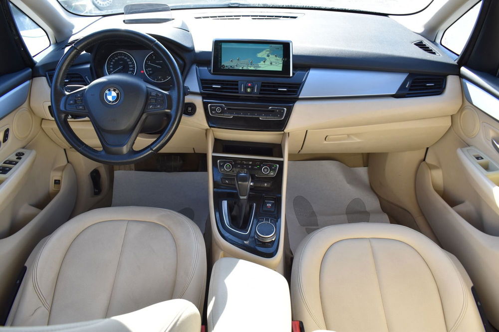 BMW Serie 2 Active Tourer usata a Catania (8)