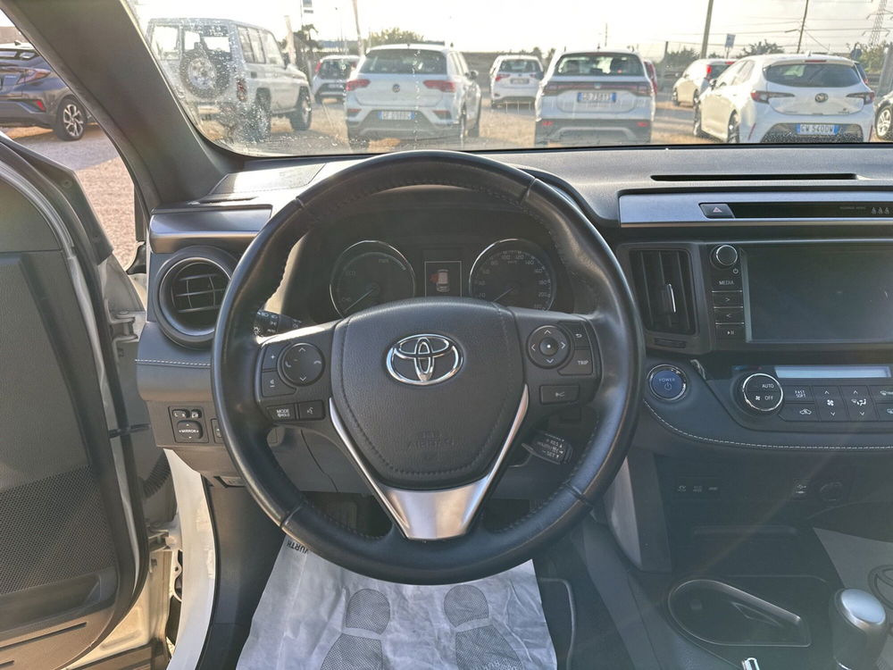 Toyota Rav4 usata a Ragusa (10)