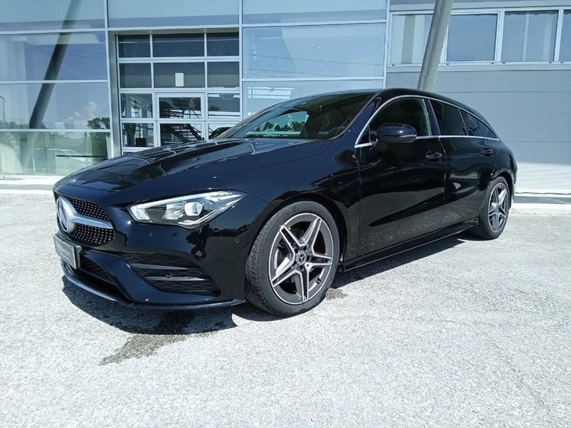 Mercedes-Benz CLA Shooting Brake 180 d AMG Line Premium Plus auto del 2020 usata a Montecosaro