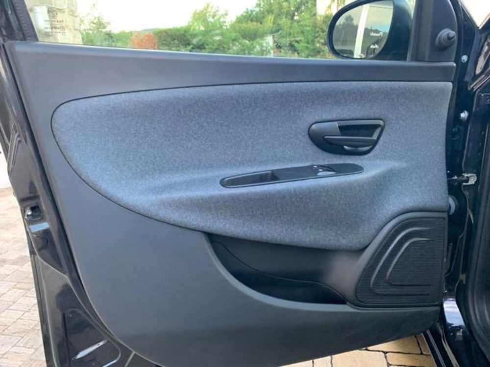 Lancia Ypsilon usata a Arezzo (12)