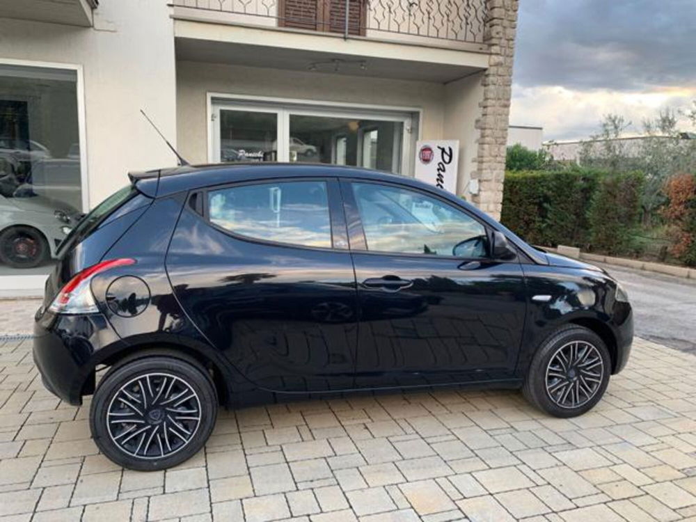 Lancia Ypsilon usata a Arezzo (5)