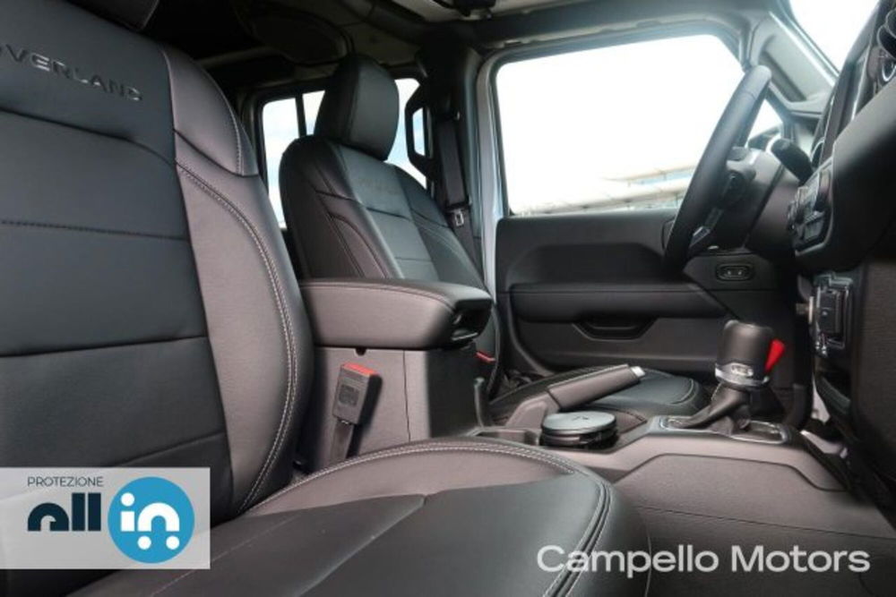 Jeep Gladiator nuova a Venezia (14)