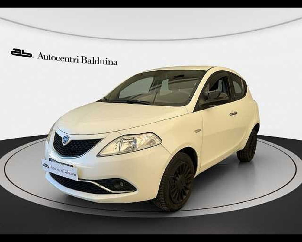 Lancia Ypsilon usata a Roma