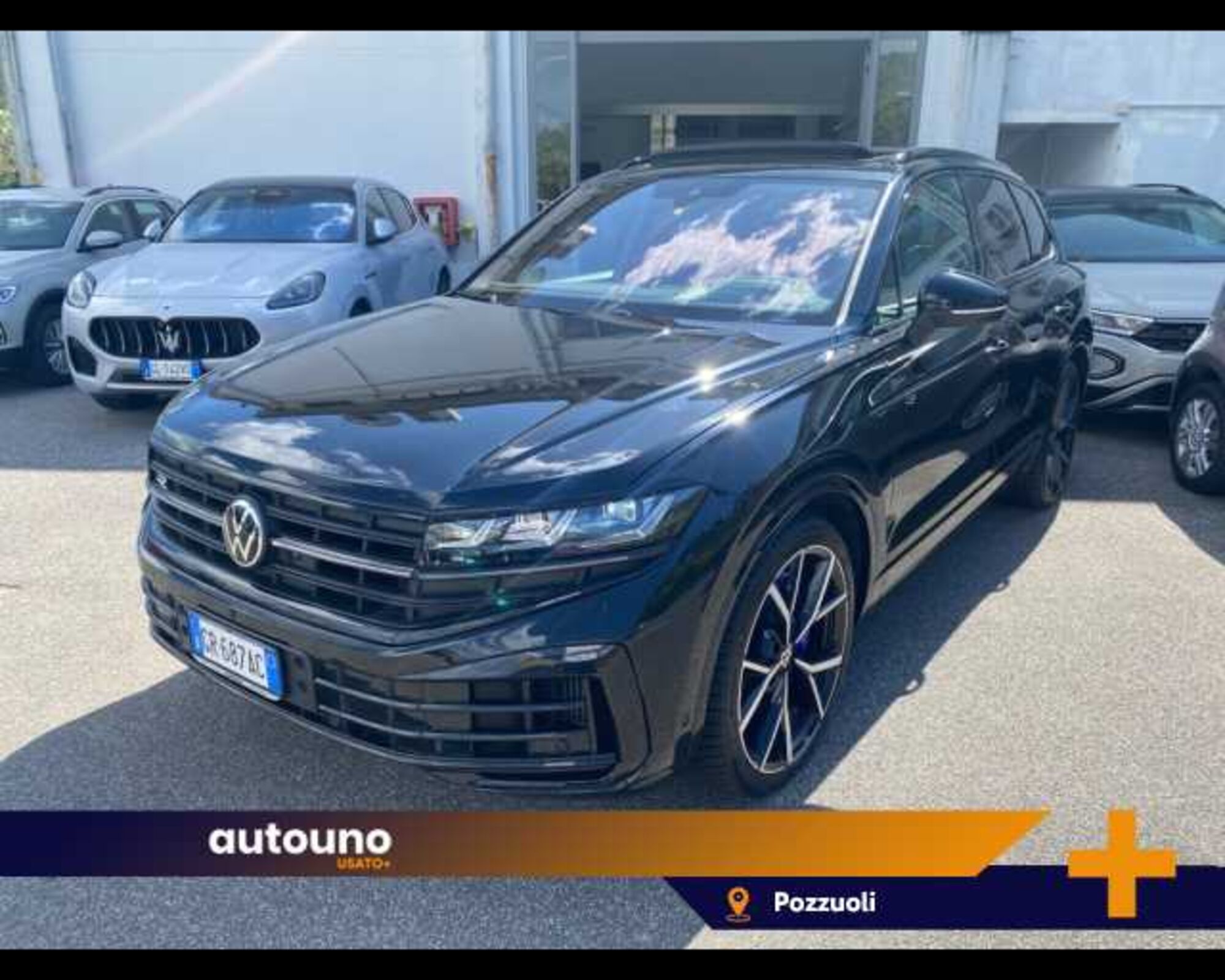 Volkswagen Touareg 3.0 V6 TSI Atmosphere del 2023 usata a Pozzuoli