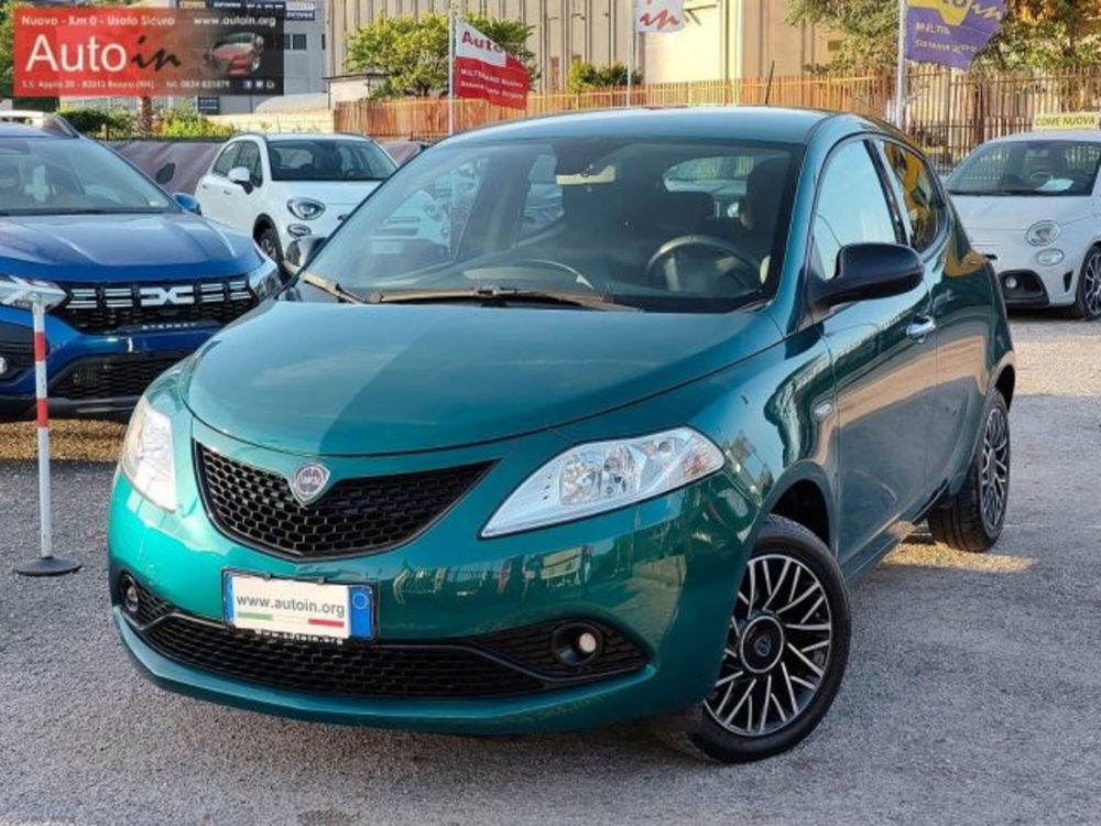 Lancia Ypsilon usata a Benevento