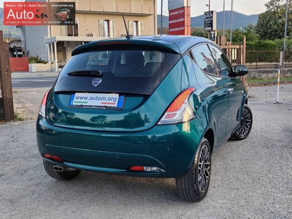 Lancia Ypsilon usata a Benevento (12)