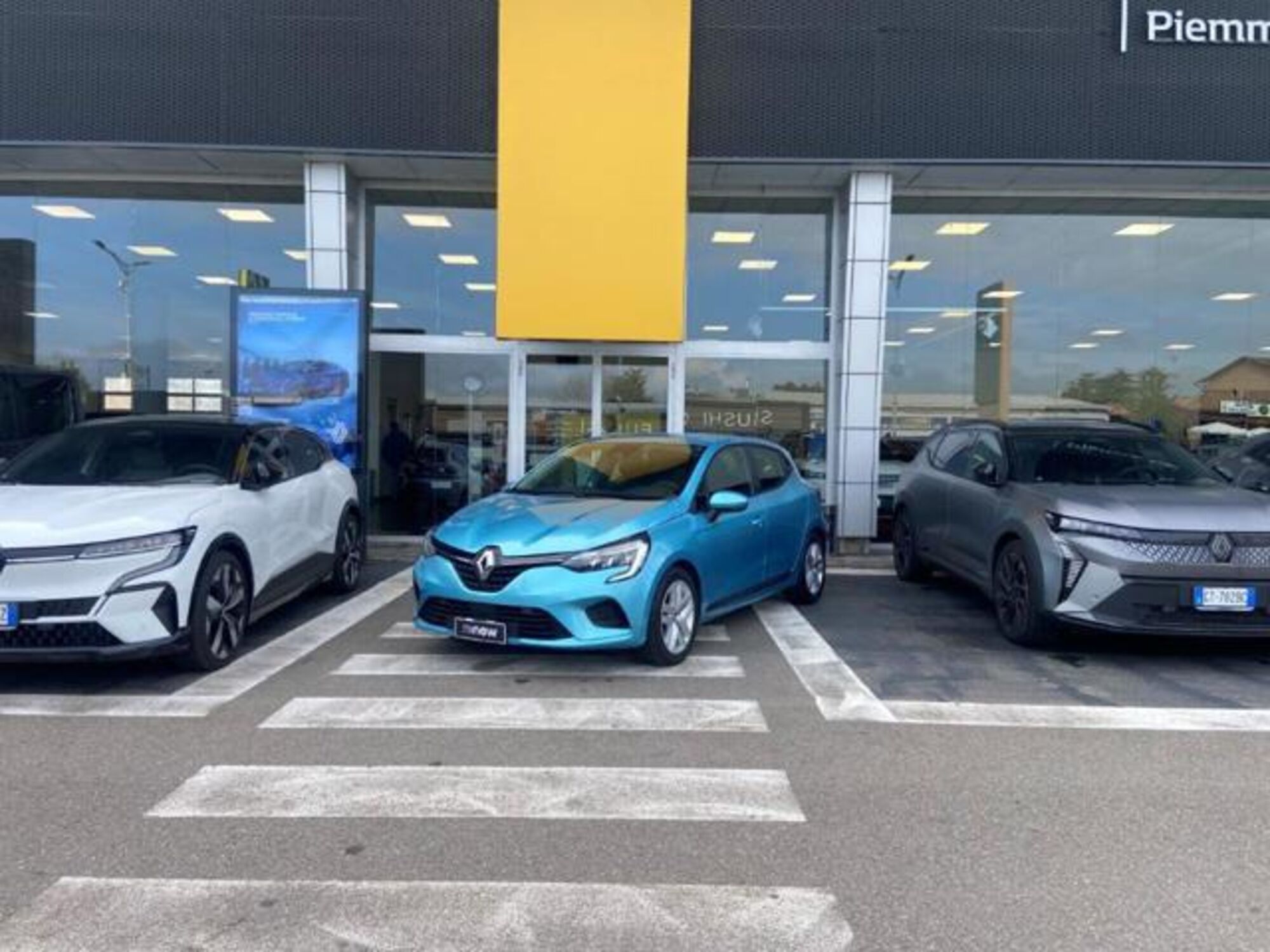 Renault Clio Full Hybrid E-Tech 140 CV 5 porte Zen  del 2021 usata a San Martino Siccomario