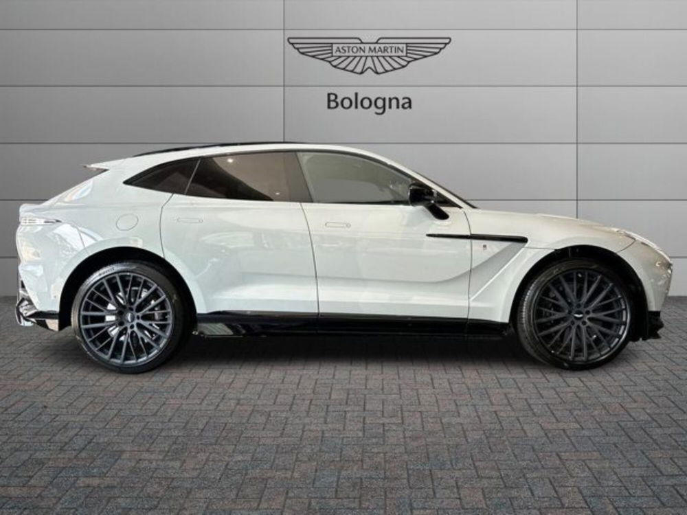 Aston Martin DBX usata a Bologna (2)