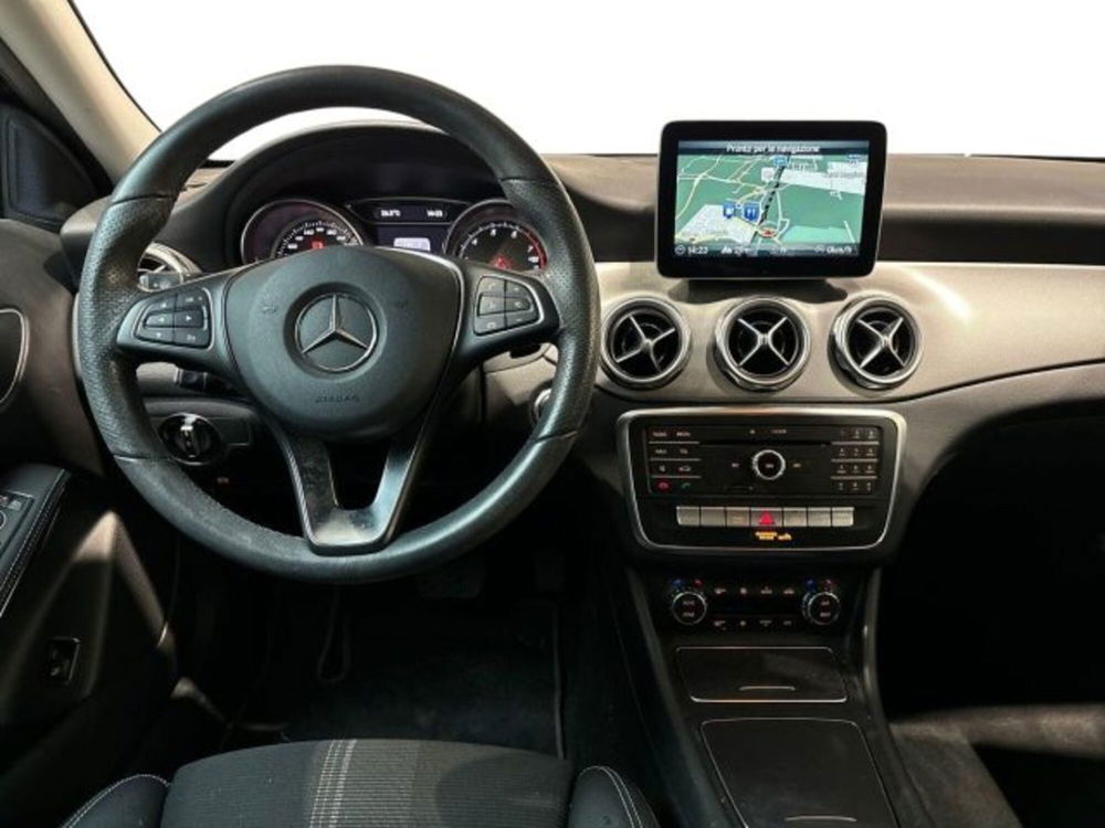 Mercedes-Benz GLA SUV usata a Bologna (11)