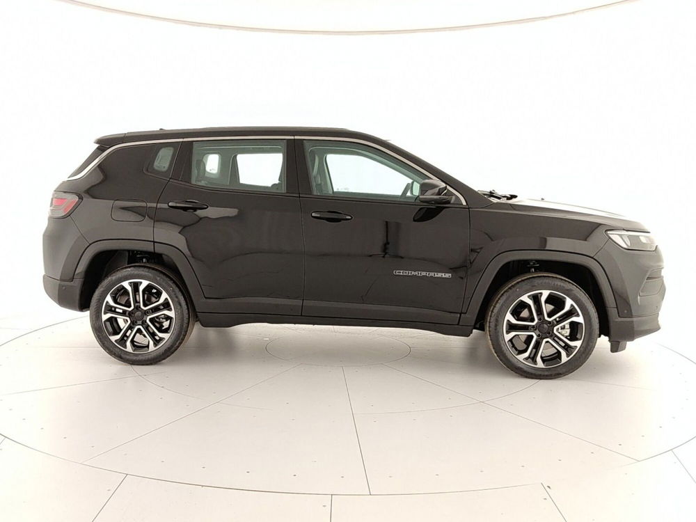 Jeep Compass nuova a Caserta (7)