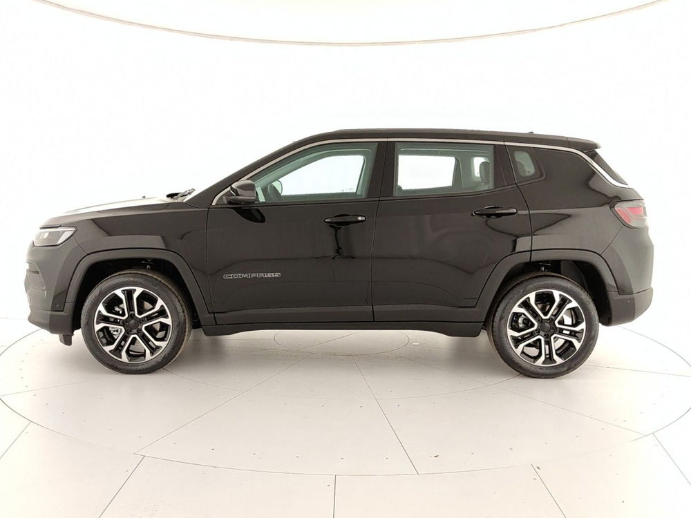 Jeep Compass nuova a Caserta (8)