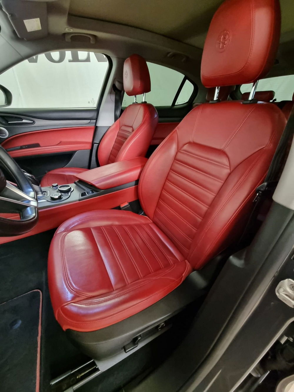 Alfa Romeo Stelvio usata a Ferrara (12)