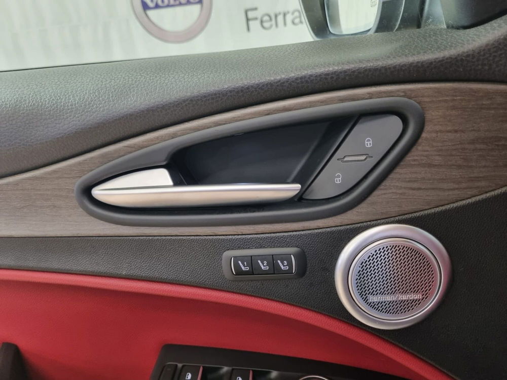 Alfa Romeo Stelvio usata a Ferrara (8)