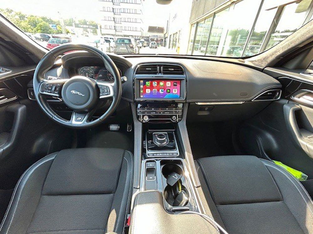 Jaguar F-Pace usata a Parma (7)