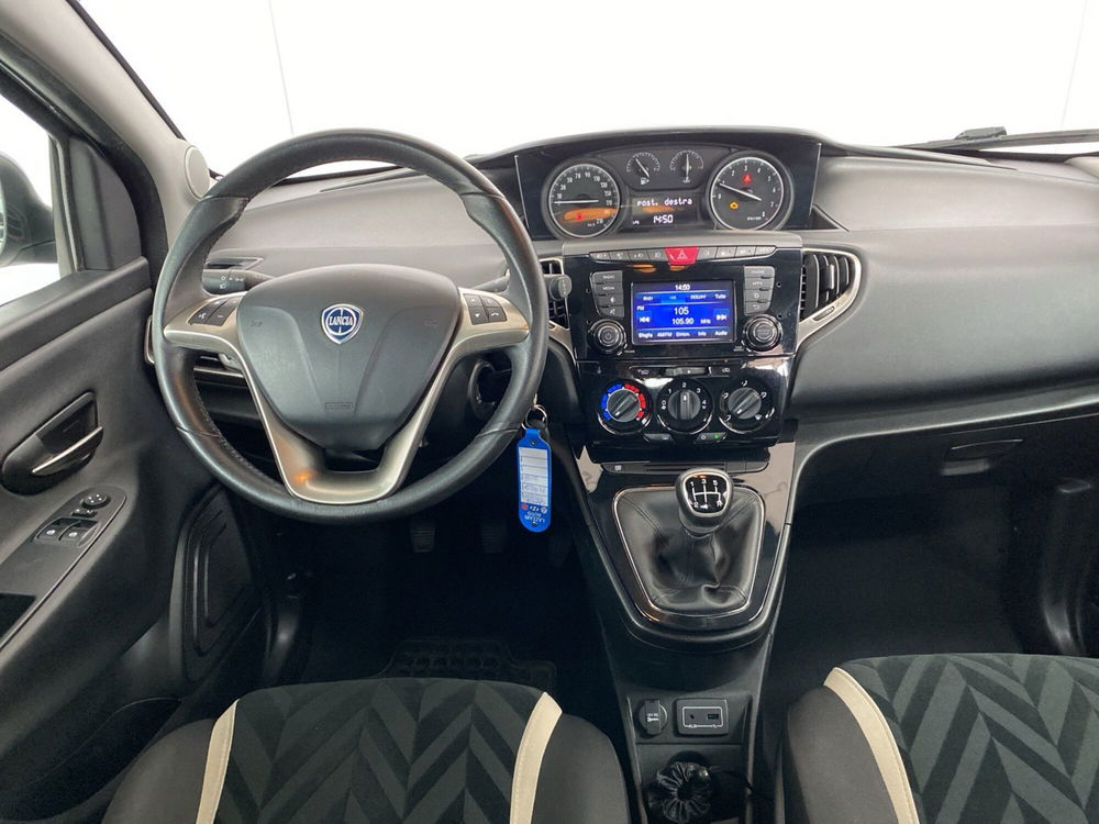 Lancia Ypsilon usata a Lodi (8)