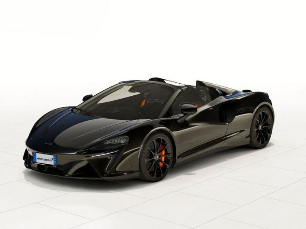 McLaren Artura Cabrio nuova a Milano (2)