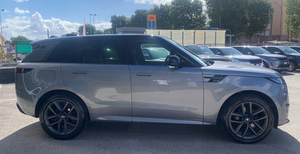 Land Rover Range Rover Sport nuova a Pisa (5)