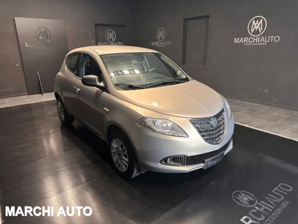 Lancia Ypsilon usata a Perugia (3)