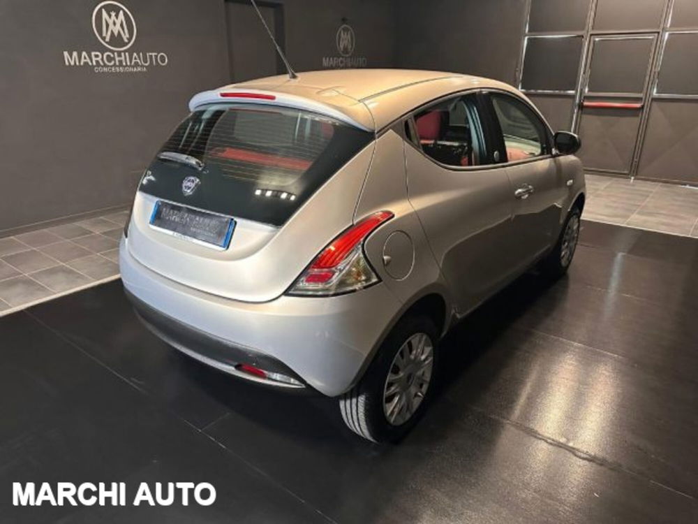 Lancia Ypsilon usata a Perugia (5)