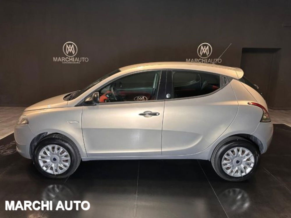 Lancia Ypsilon usata a Perugia (8)