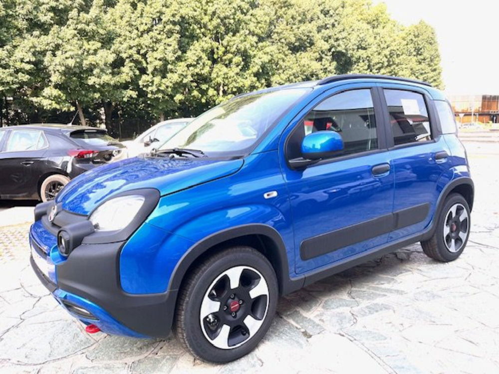 Fiat Panda Cross nuova a Milano