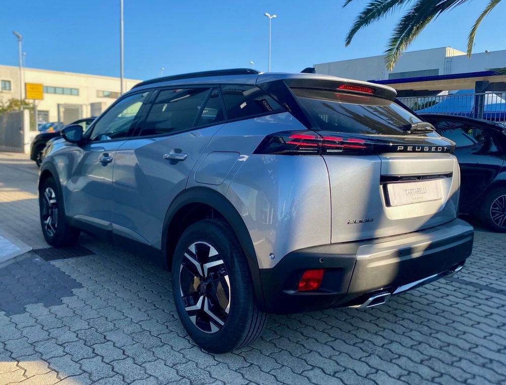 Peugeot 2008 nuova a Bari (5)