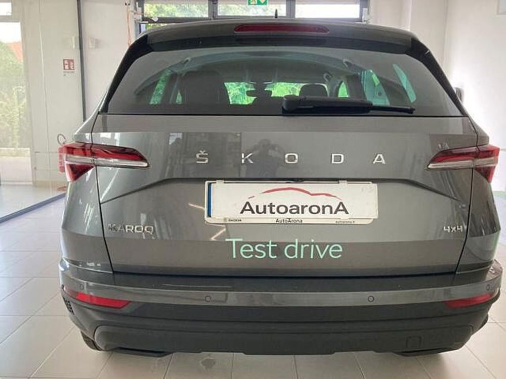 Skoda Karoq nuova a Novara (4)