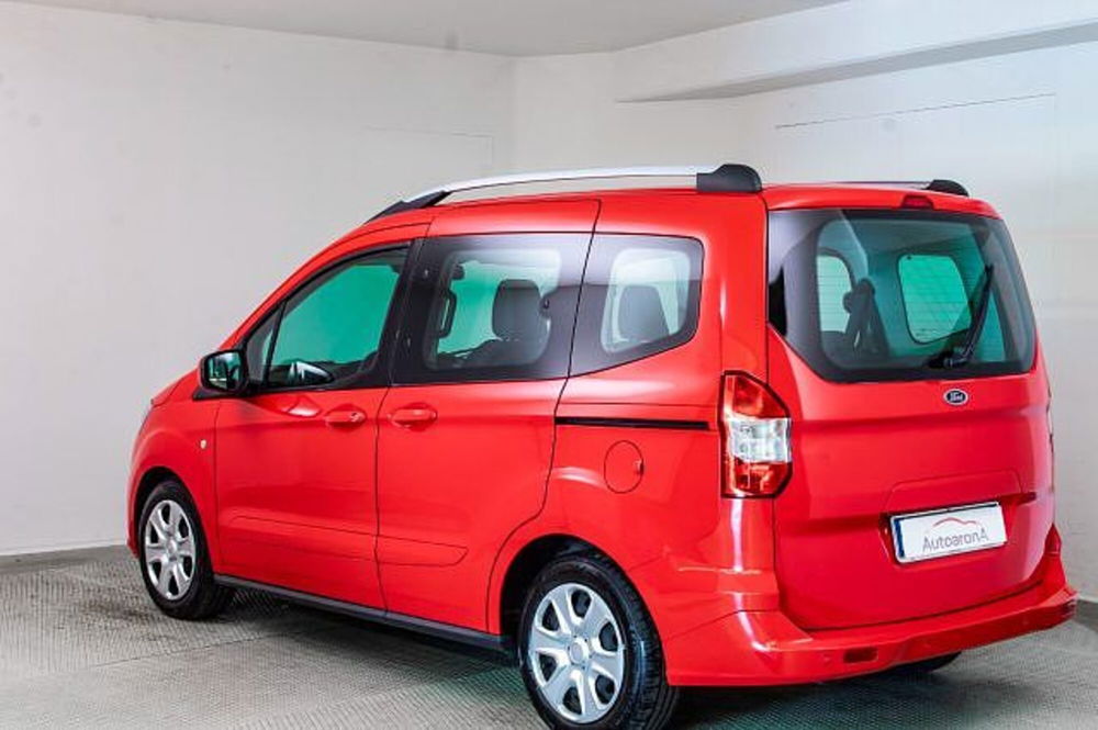 Ford Tourneo Courier usata a Novara (7)