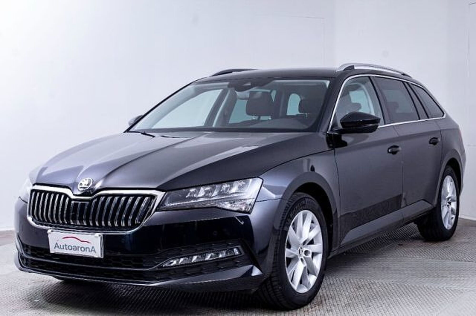 Skoda Superb 2.0 TDI EVO 150 CV SCR DSG Executive del 2023 usata a Paruzzaro