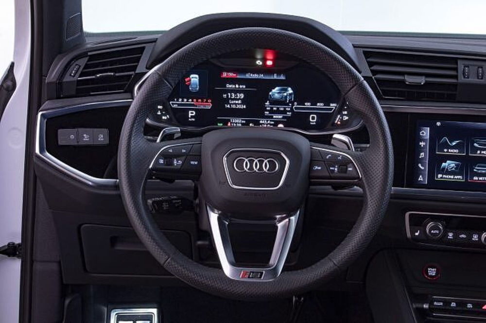 Audi RS Q3 Sportback usata a Novara (7)