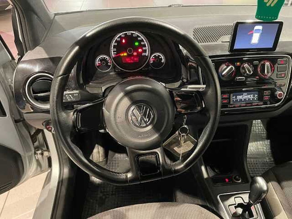 Volkswagen up! usata a Genova (11)