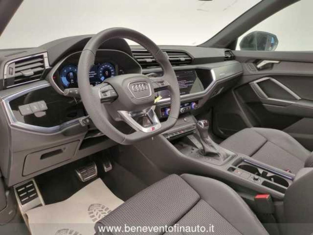 Audi Q3 Sportback nuova a Avellino (14)