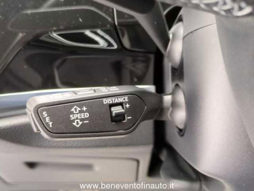 Audi Q3 Sportback nuova a Avellino (15)