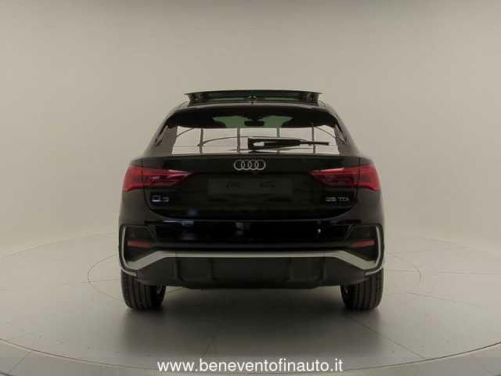 Audi Q3 Sportback nuova a Avellino (6)