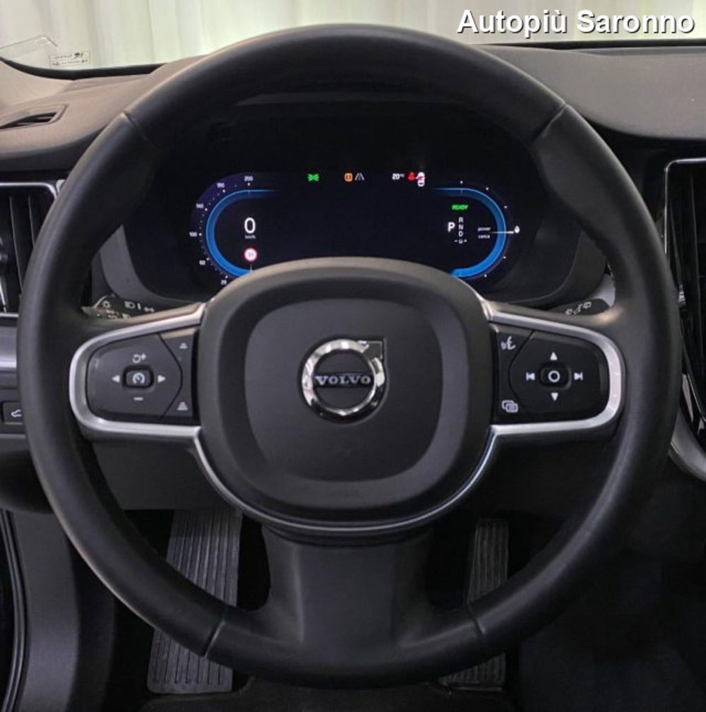 Volvo XC60 usata a Varese (10)