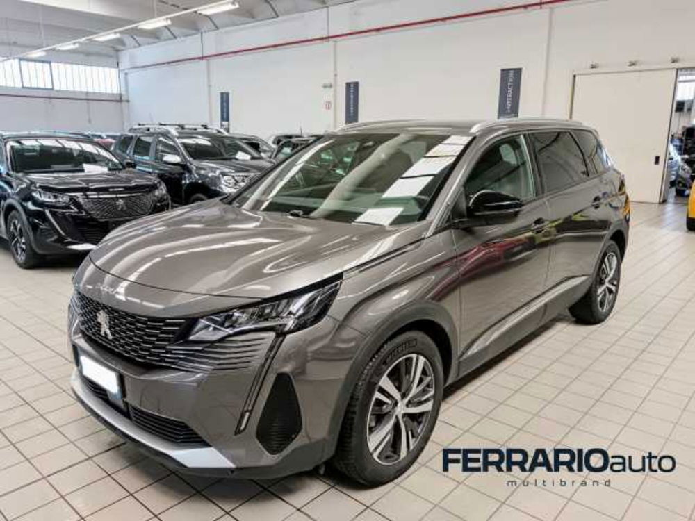 Peugeot 5008 usata a Milano