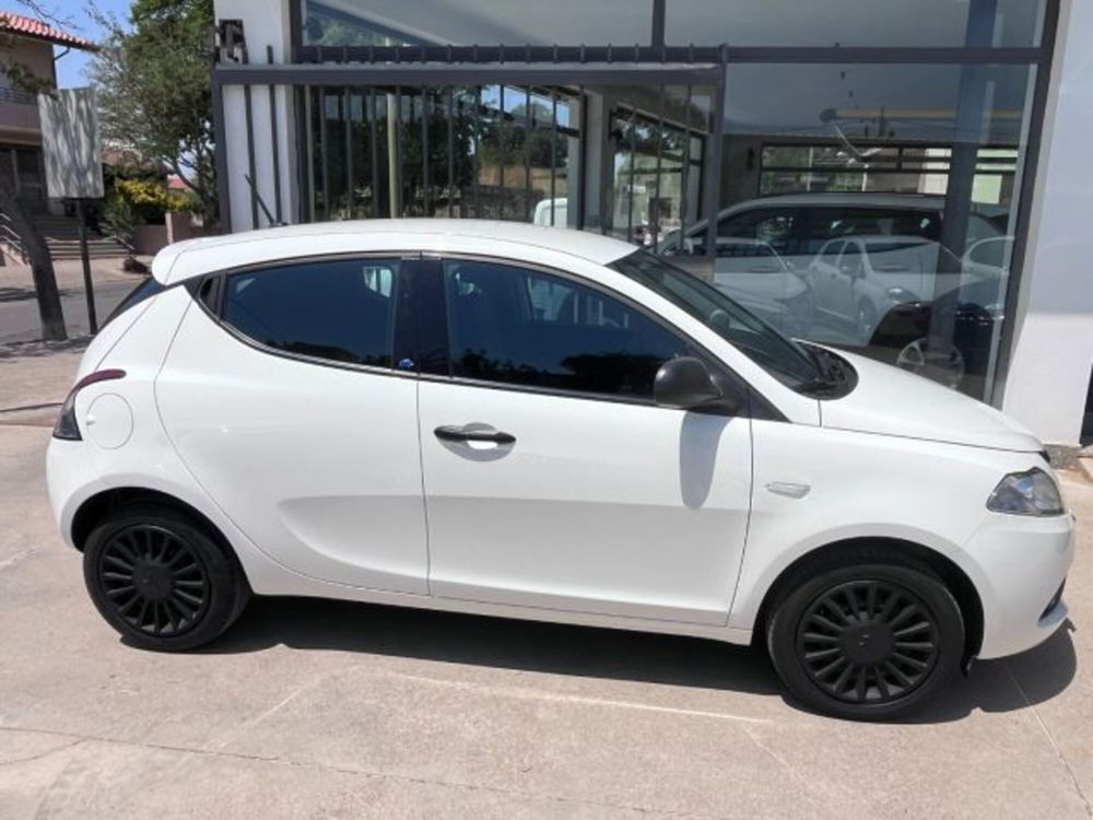 Lancia Ypsilon usata a Oristano (7)