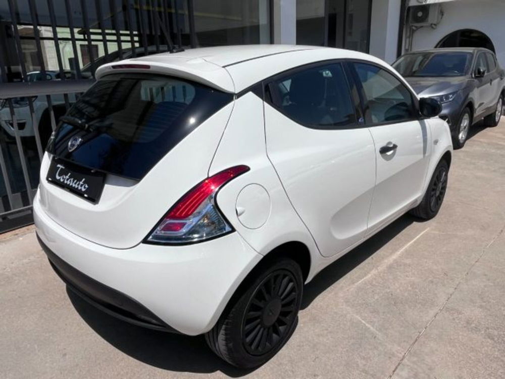 Lancia Ypsilon usata a Oristano (8)