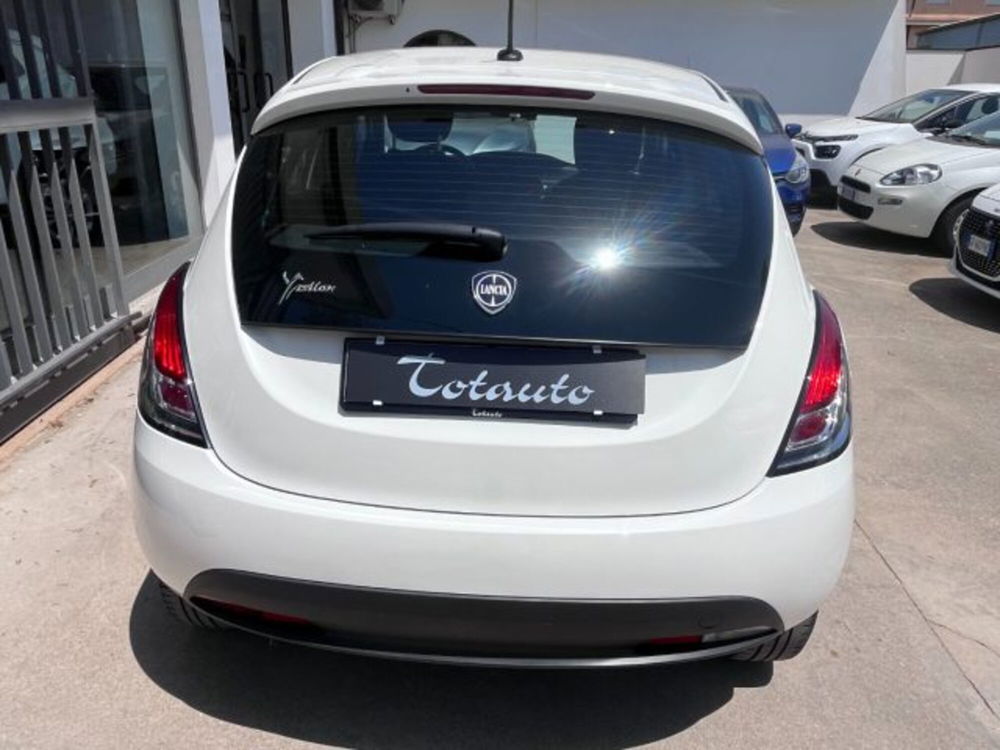 Lancia Ypsilon usata a Oristano (9)