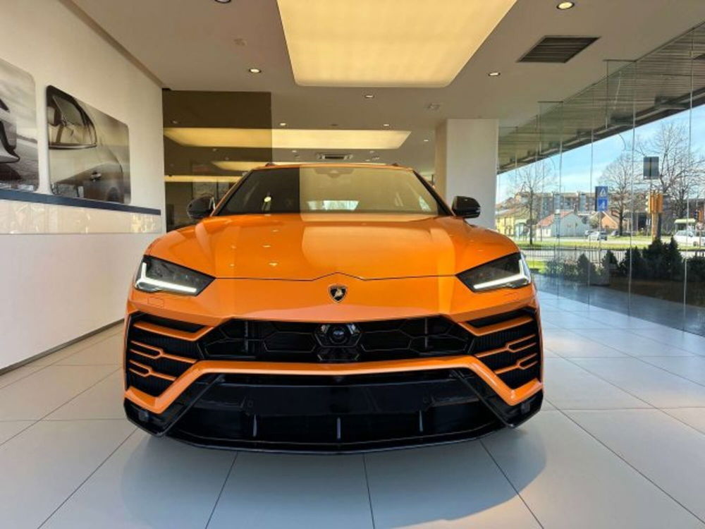 Lamborghini Urus usata a Torino (2)