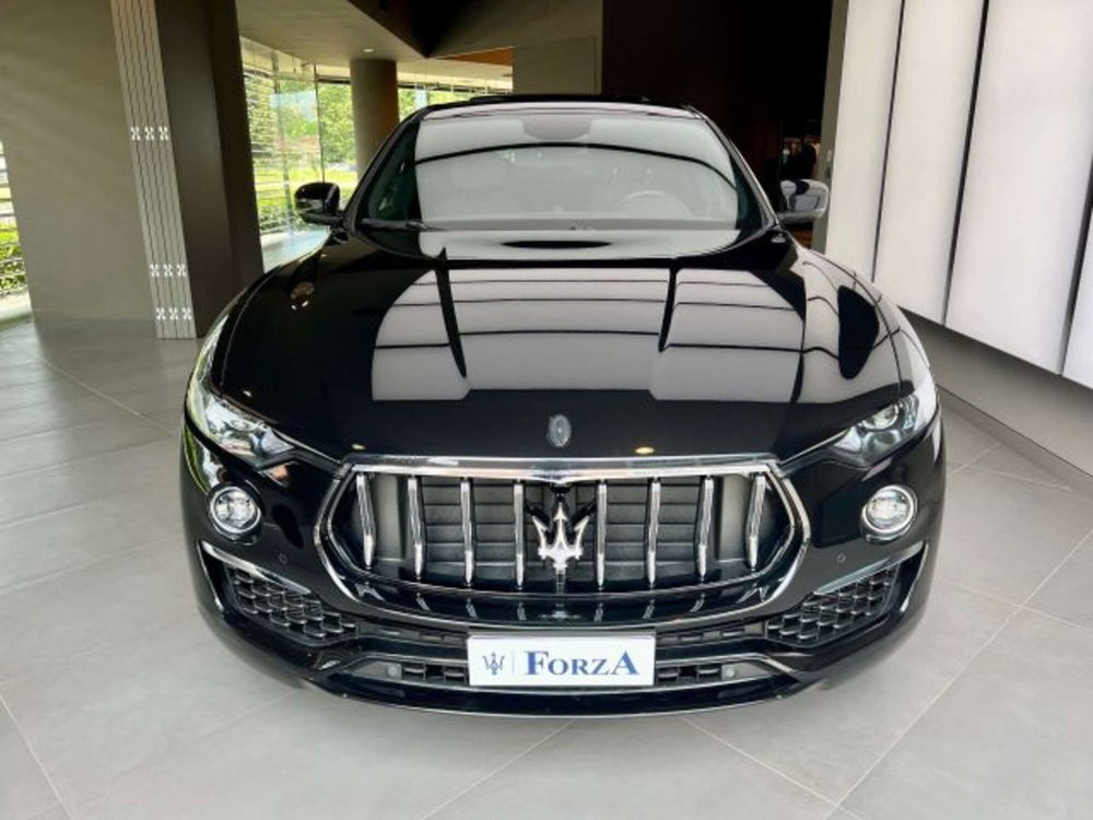 Maserati Levante usata a Torino (2)