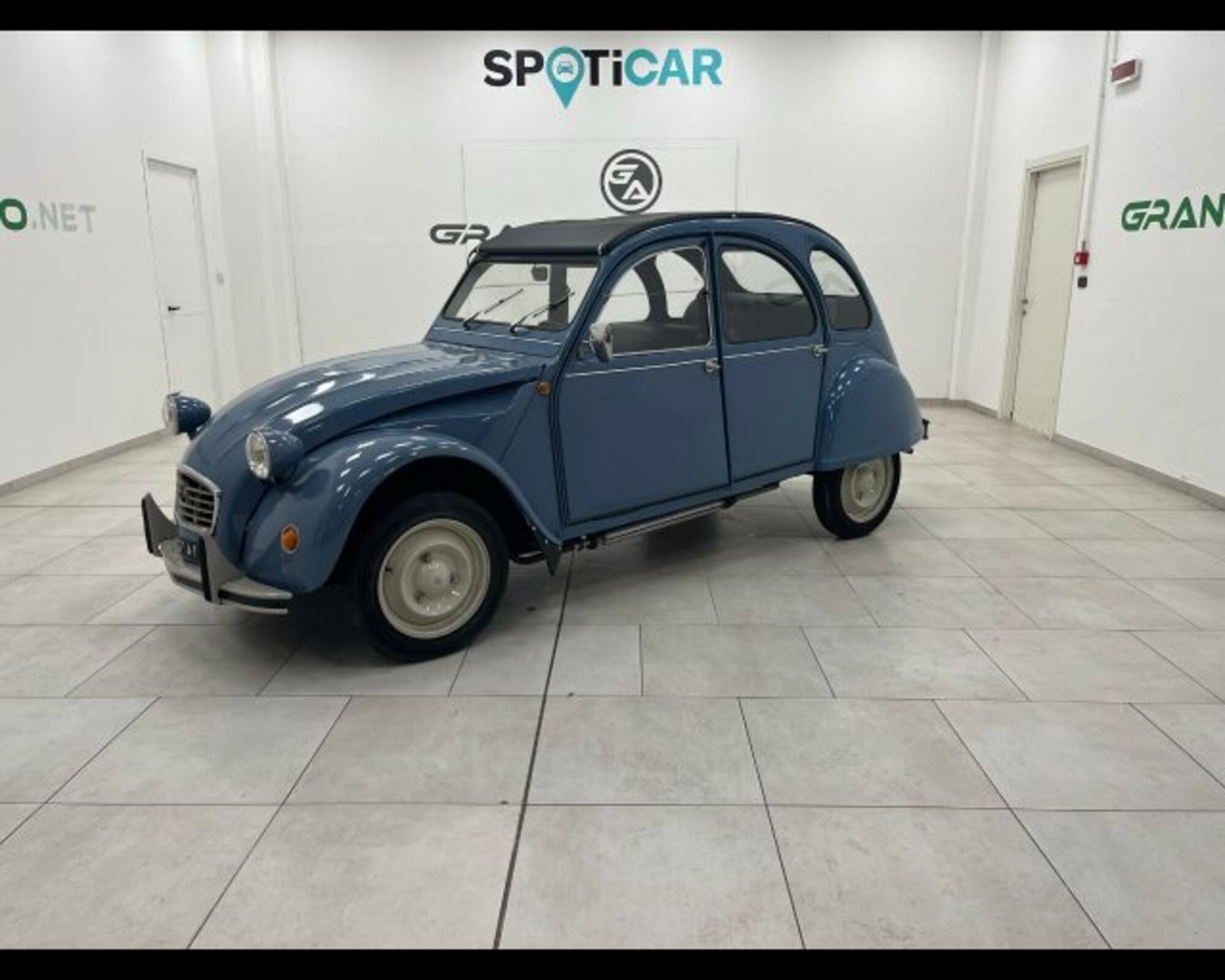 Citroen 2CV 6 Charleston  del 1980 usata a Alessandria