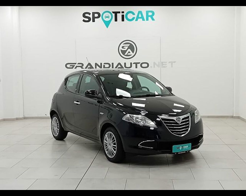 Lancia Ypsilon usata a Alessandria (3)