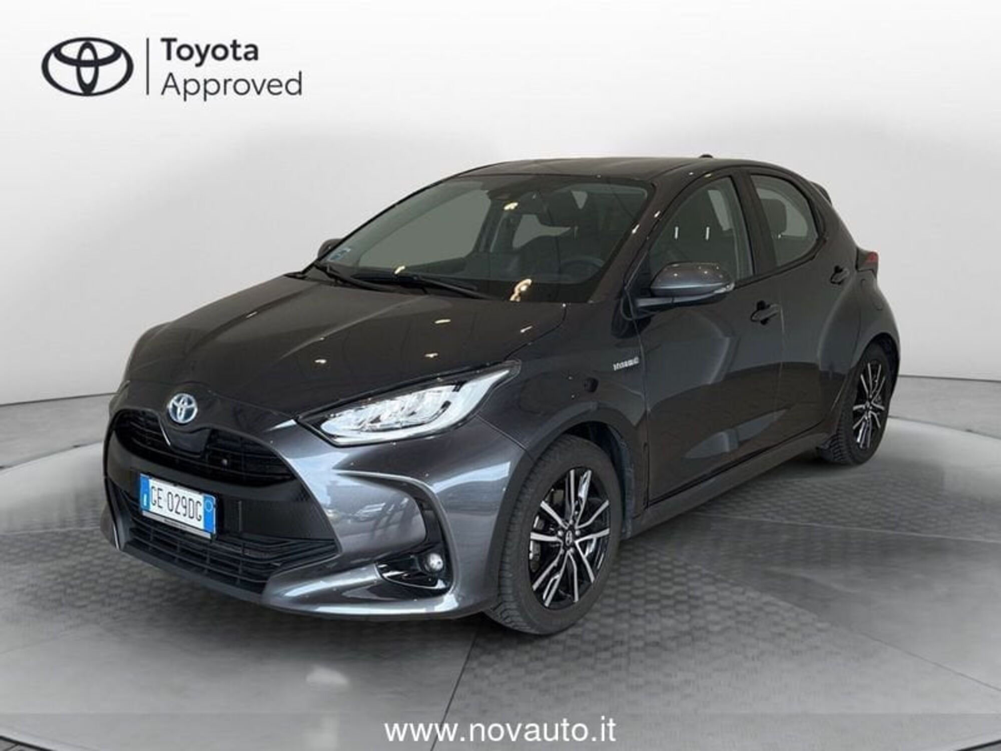 Toyota Yaris 1.5 Hybrid 5 porte Trend del 2021 usata a Varese