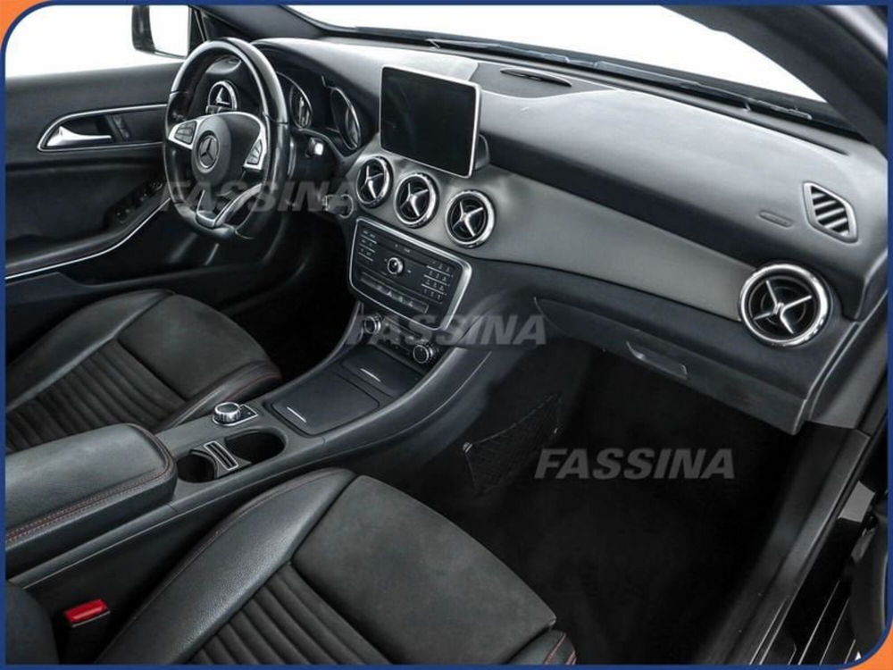 Mercedes-Benz GLA SUV usata a Milano (14)