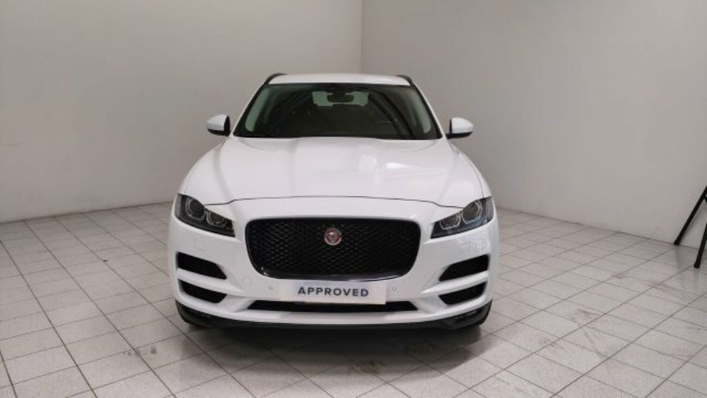 Jaguar F-Pace usata a Novara (8)