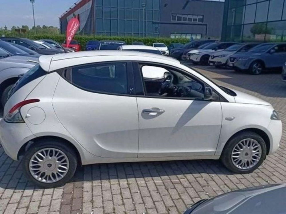 Lancia Ypsilon usata a Firenze (12)