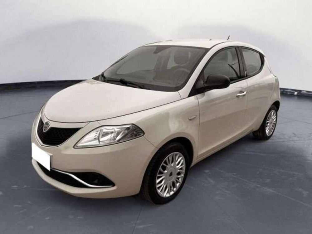 Lancia Ypsilon usata a Firenze (3)