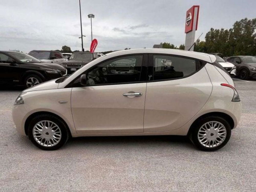 Lancia Ypsilon usata a Firenze (7)